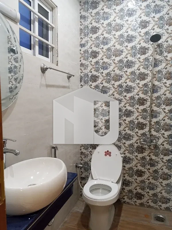 8 Marla Like Brand Full House Available For Rent In G 13/2, photo 10