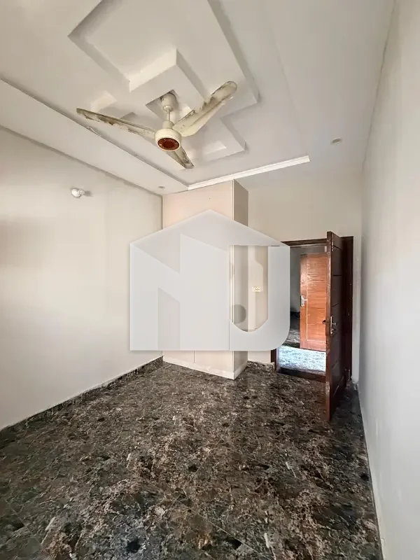 10 Marla Luxury House Available For Rent G 13/3, photo 2