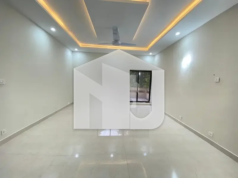 Beautiful House Available For Rent On Prime Location, photo 17
