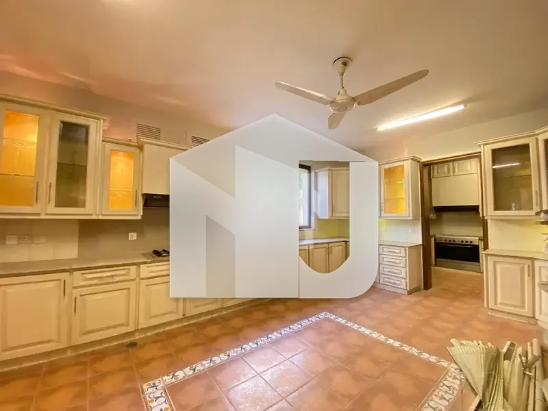 Beautiful House With Big Lawn Available For Rent On Prime Location, photo 28