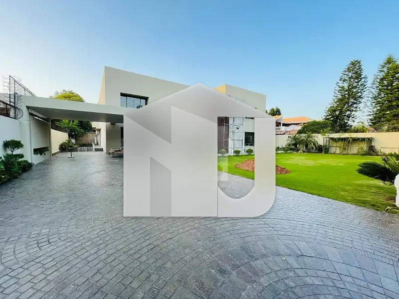 Brand New Luxurious Villa On Prime Location Available For Rent In Islamabad