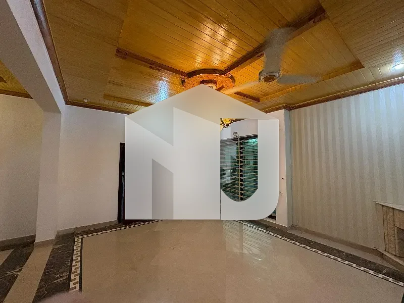 1 Kanal House For Rent In DHA Phase 2, photo 6