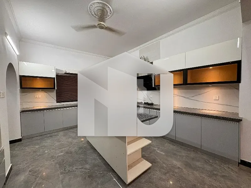 1 Kanal House For Rent In DHA Phase 2, photo 13