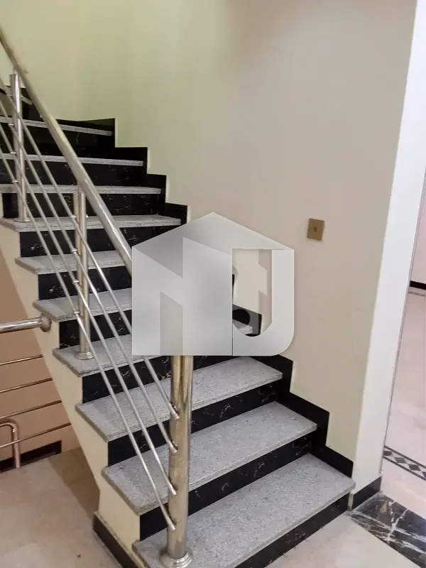 8 Marla Beautiful Double Unit Full House Available For Rent Prime Location G-15/4, photo 9