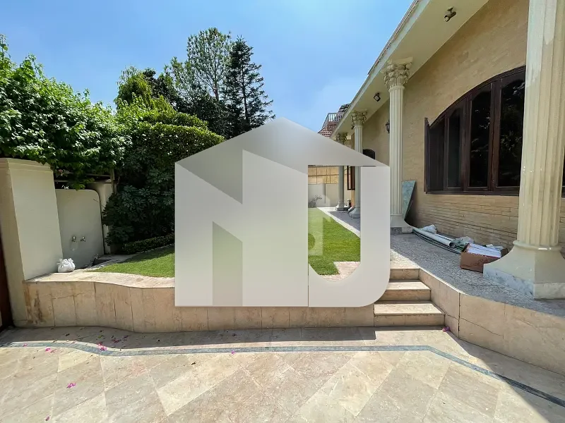 666 Sq. Yards Beautiful House For Rent In F-10, Islamabad