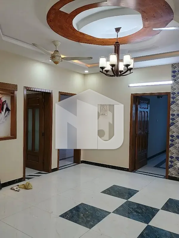 10 Marla House For Rent In G-13 Islamabad, photo 8
