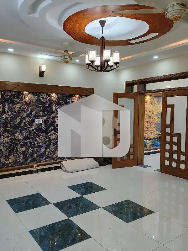 07 Marla House For Rent In G-13 Islamabad, photo 8