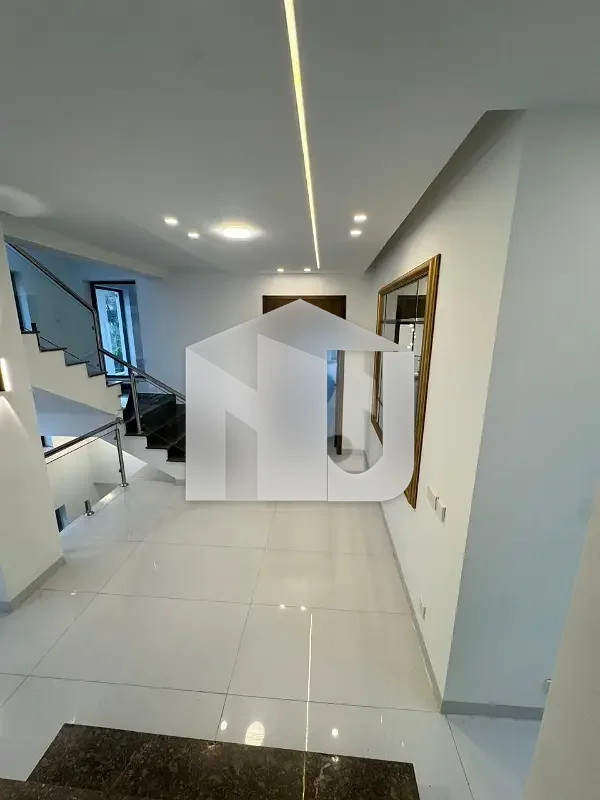 F-7 Brand new House For Rent Demand 8000$, photo 6