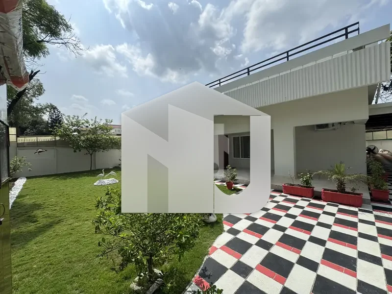 F-8 Beautiful Semi Furnished House
