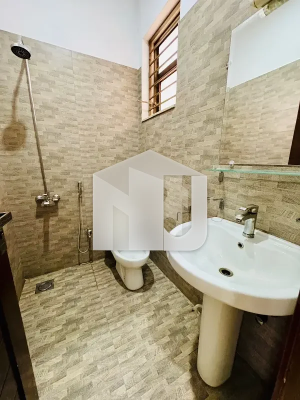 5 Marla'S Park Face House For Rent, photo 16