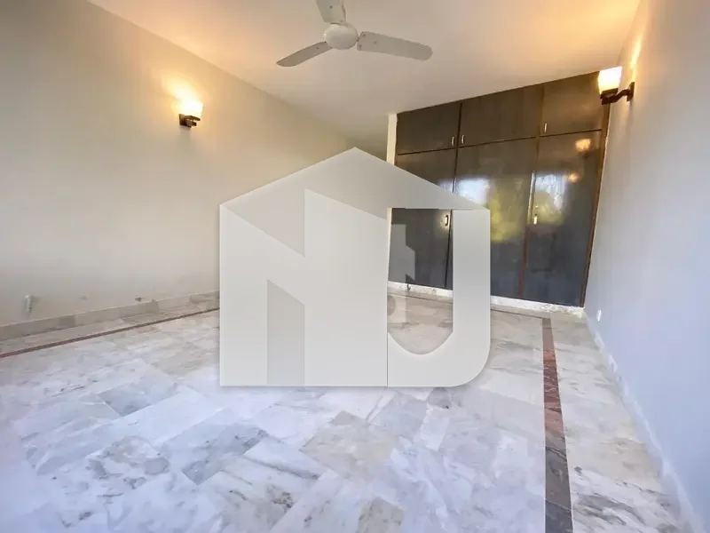 Beautiful House Available For Rent On Prime Location, photo 9