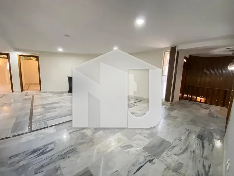 Beautiful House Available For Rent On Prime Location, photo 17