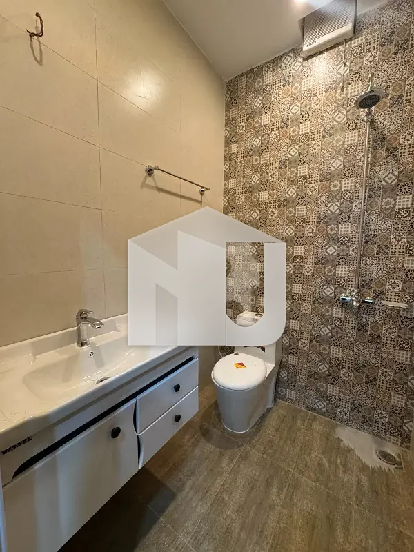 G9/4 Full House Available For Rent, photo 11