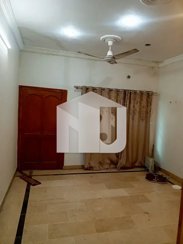 G9 6 Marla Beautiful House Like New, photo 10