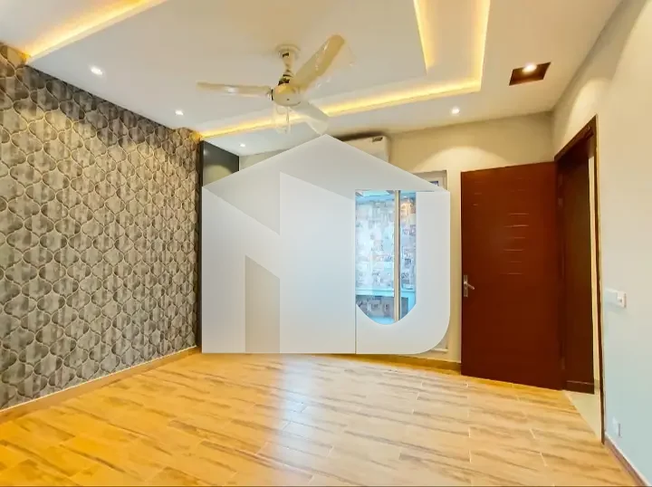 1 Kanal Brand New Full House For Rent, photo 7