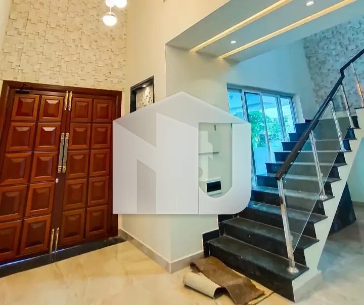 1 Kanal Brand New Full House For Rent, photo 5
