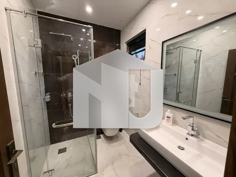 F-8 Fully Furnished Home 7 Bedroom Attached washrooms, photo 12