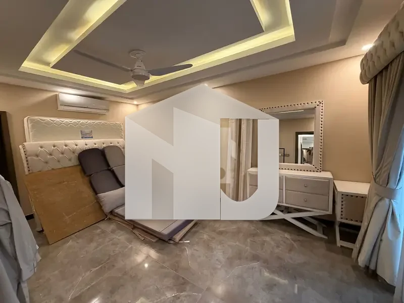 F-8 Fully Furnished Home 7 Bedroom Attached washrooms, photo 11