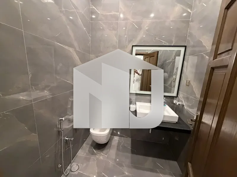 F-8 Fully Furnished Home 7 Bedroom Attached washrooms, photo 10