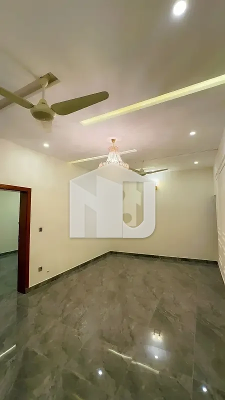 7 Marla House In Bani Gala, photo 12