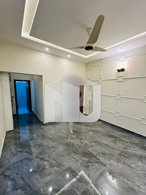 7 Marla House In Bani Gala, photo 18