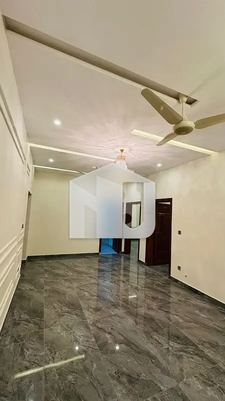 7 Marla House In Bani Gala, photo 17