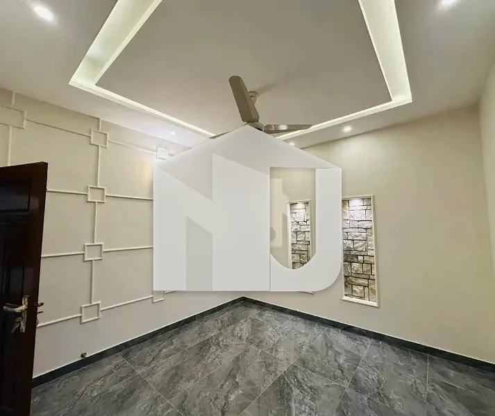 7 Marla House In Bani Gala, photo 5