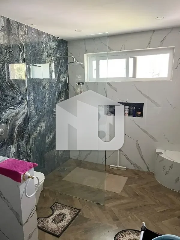 Fully Furnished Newly House For Rent In E7 On Prime Location With Beautiful Lawn, photo 6
