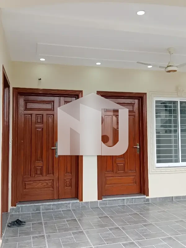 10 Marla Brand New Luxury Designer House For Rent In D12 Near To Markaz & Family Park Margala Facing, photo 16