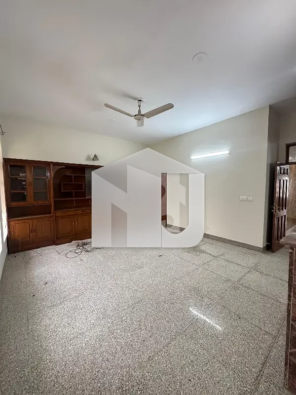 16 MARLA DOUBLE STOREY HOUSE FOR RENT G10/1  DUBAL SIDE GATE FRONT AND BACK, photo 26