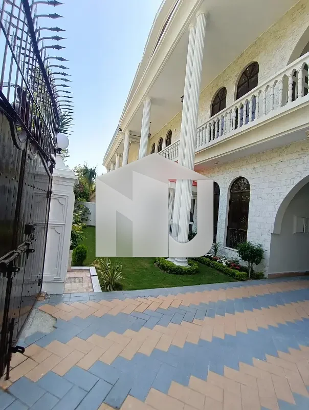 16 MARLA DOUBLE STOREY HOUSE FOR RENT G10/1  DUBAL SIDE GATE FRONT AND BACK, photo 2