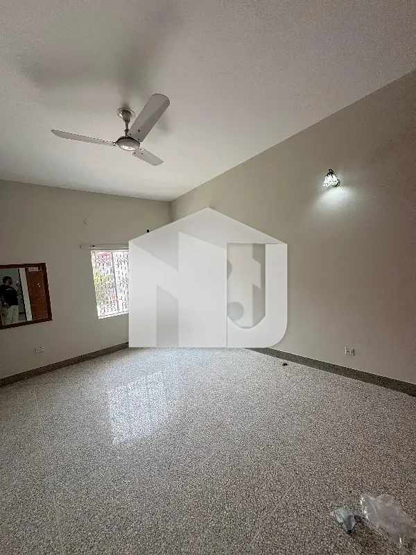 16 MARLA DOUBLE STOREY HOUSE FOR RENT G10/1  DUBAL SIDE GATE FRONT AND BACK, photo 23