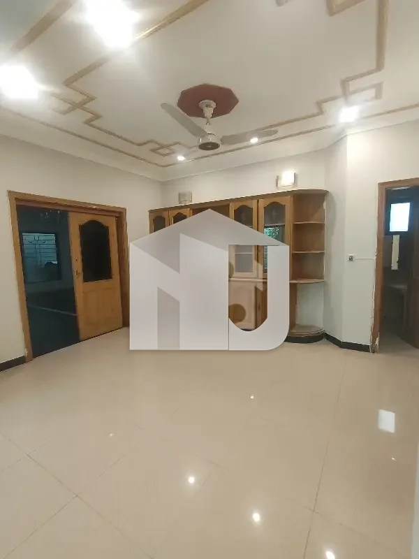 E-11 Mind Blowing Location What A Outstanding Full House 5 Beds For Rent, photo 4