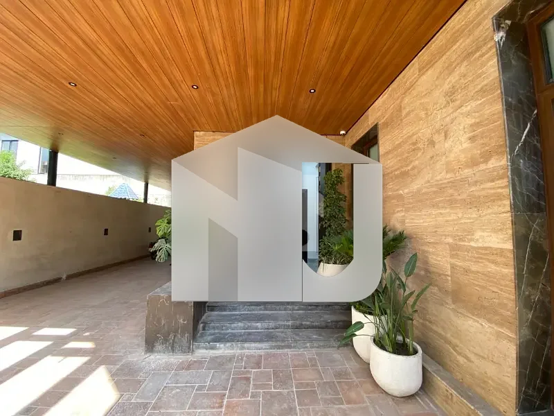 Brand New 5-Bed Luxury House | Triple Story | Modern Kitchens & Lawn, photo 15
