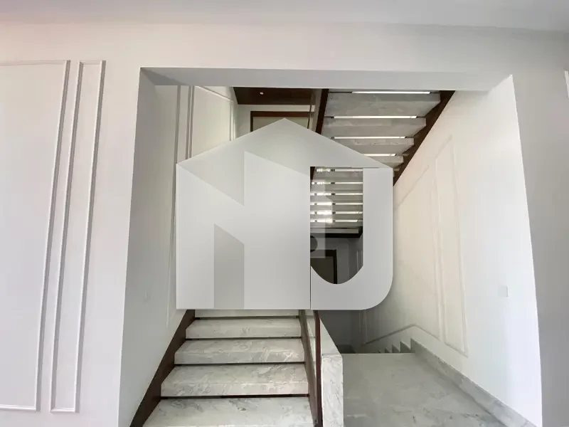 Brand New 5-Bed Luxury House | Triple Story | Modern Kitchens & Lawn, photo 13