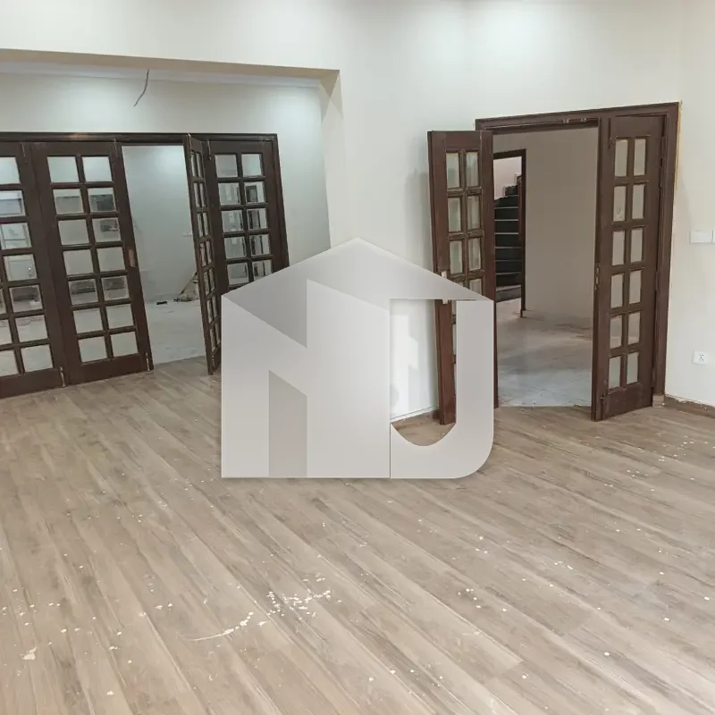 1 Kanal Full House Is Available For Rent, photo 2