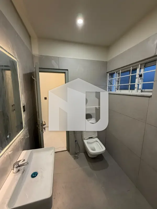 6 Beds Thorough Renovated F-8 Elegant House, photo 4