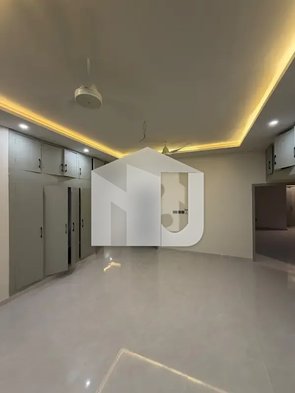 6 Beds Thorough Renovated F-8 Elegant House, photo 17