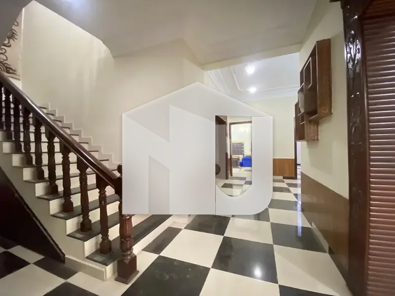 Beautiful Property Available For Rent On Prime Location, photo 19