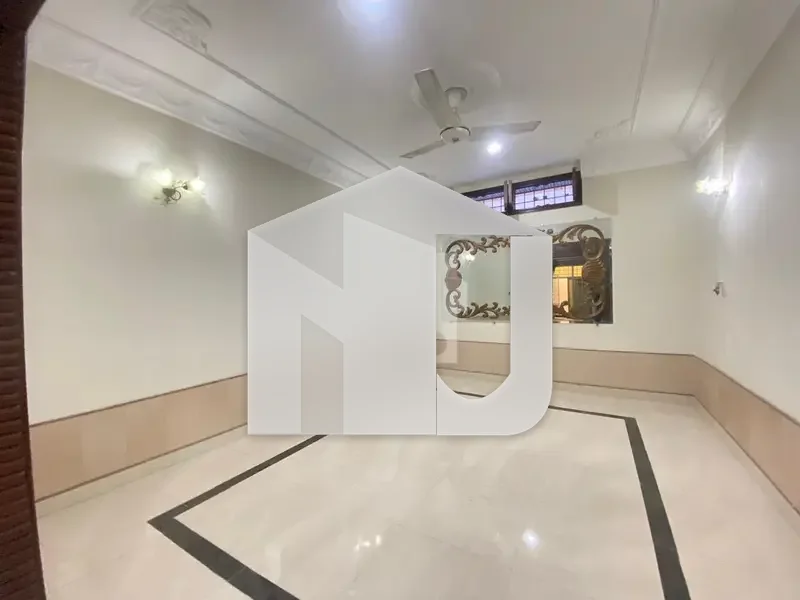 Beautiful Property Available For Rent On Prime Location, photo 21
