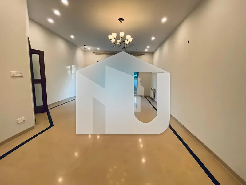 Beautiful House Available For Rent On Prime Location, photo 8