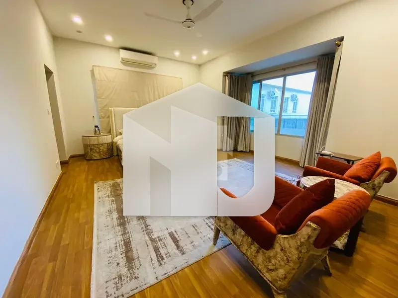 Beautiful House Available For Rent On Prime Location, photo 9