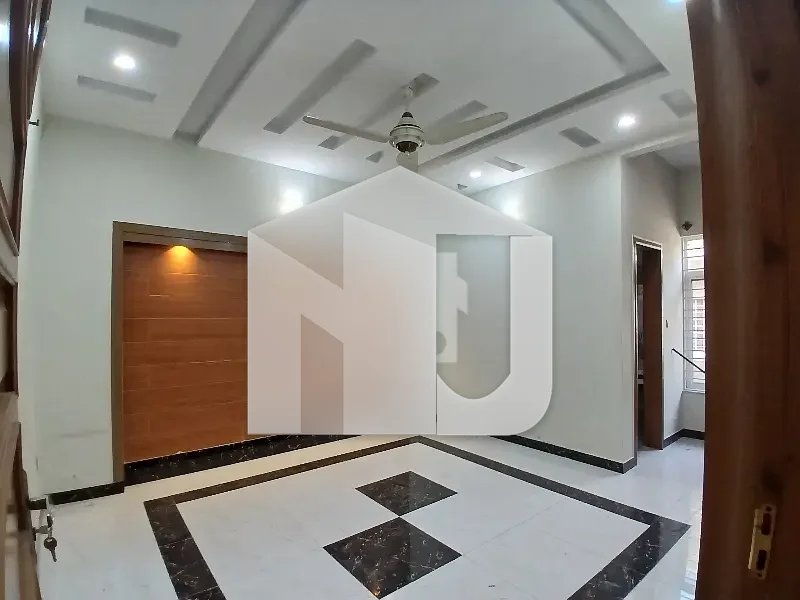 G-13 35x70 Full House Available For Rent, photo 5