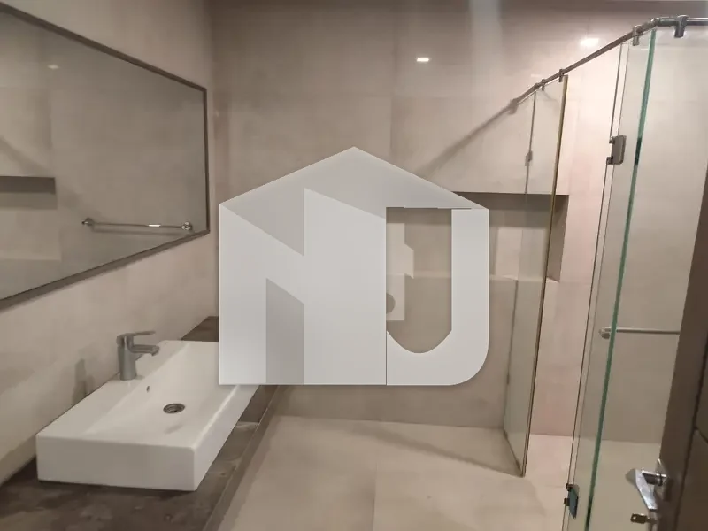 Outclass Newly Constructed House For Rent, photo 13