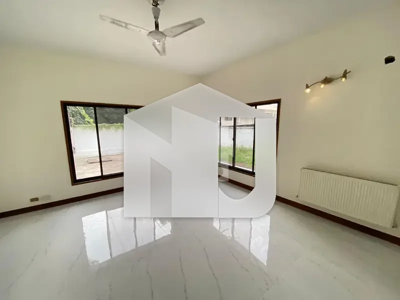 Outclass Newly Constructed House For Rent, photo 18