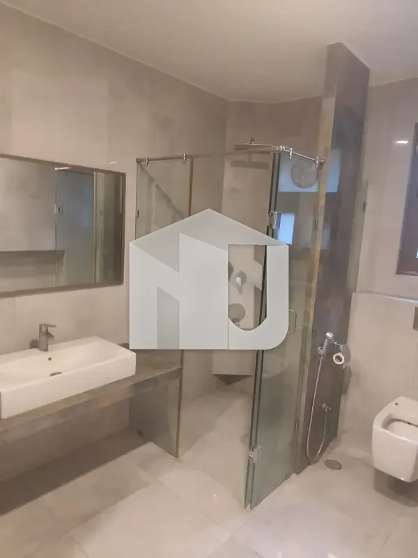 Outclass Newly Constructed House For Rent, photo 28