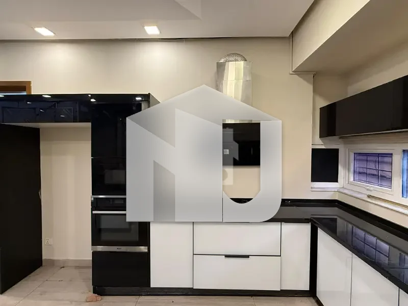 Brand New House With Swimming Pool, photo 6