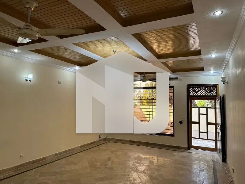 Full House For Rent 6 Bedrooms Attached Bathroom Drawing TV Lounge Kitchen Servant, photo 3