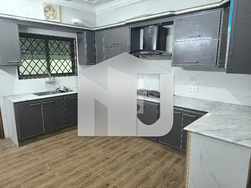 5 Beds & 5 Baths Full House Available For Rent In G-10, photo 2
