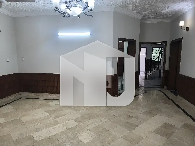 5 Beds & 5 Baths Full House Available For Rent In G-10, photo 4